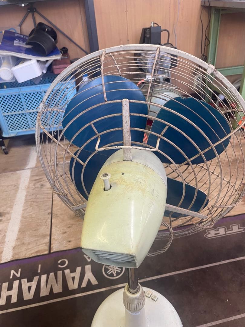 アンティーク　レトロな東芝扇風機