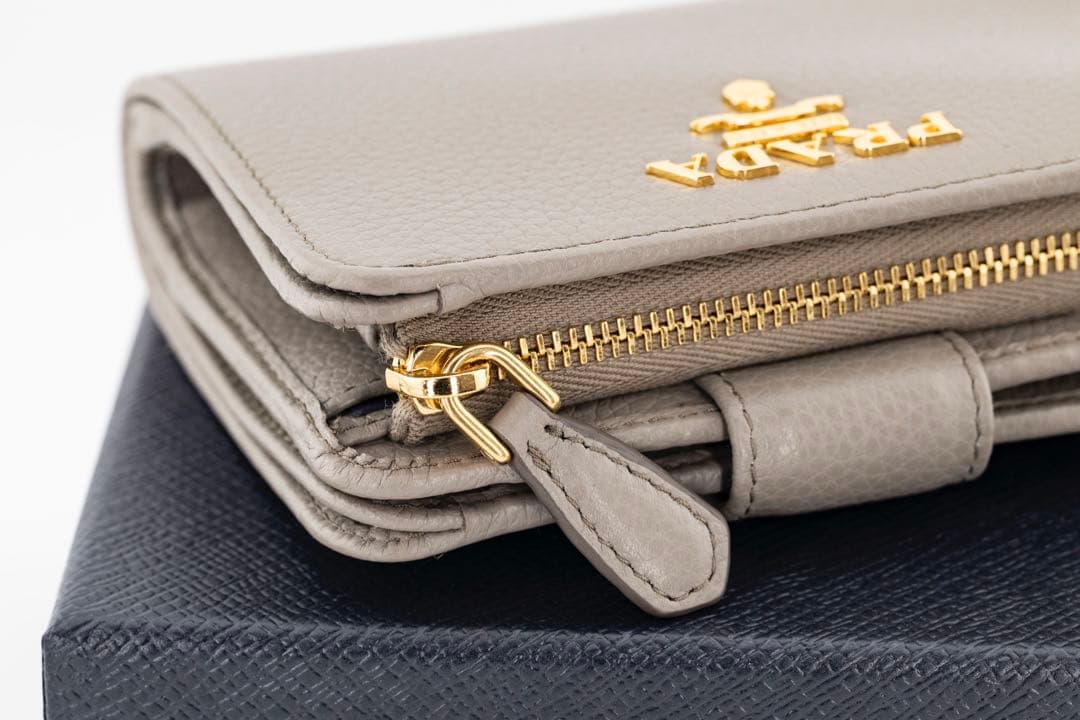 新品Prada[プラダ] ２つ折財布 レディース 1ML018