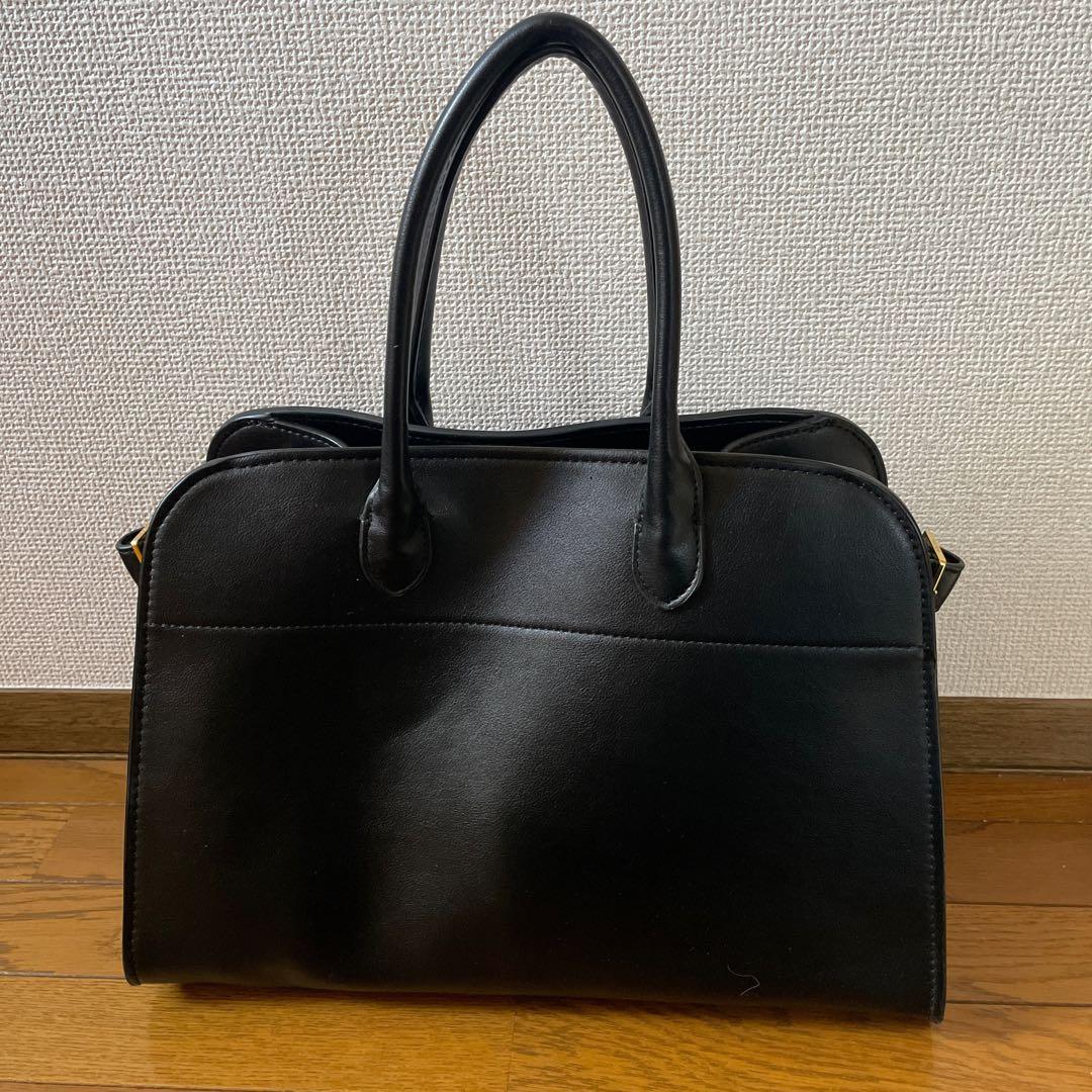 THE ROW 風ブラックレザーハンドバッグ