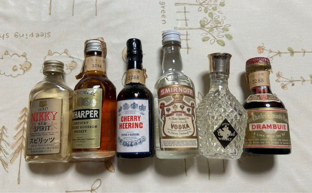 お酒まとめ売り25本　ミニボトル　古酒ウイスキーブランデー
