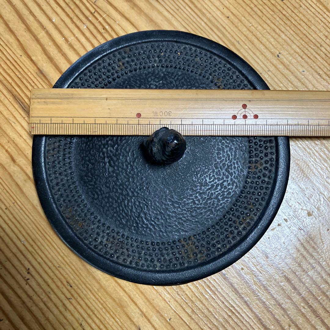 黒　南部鉄瓶 　あられ　松ぼっくり　童仙人作