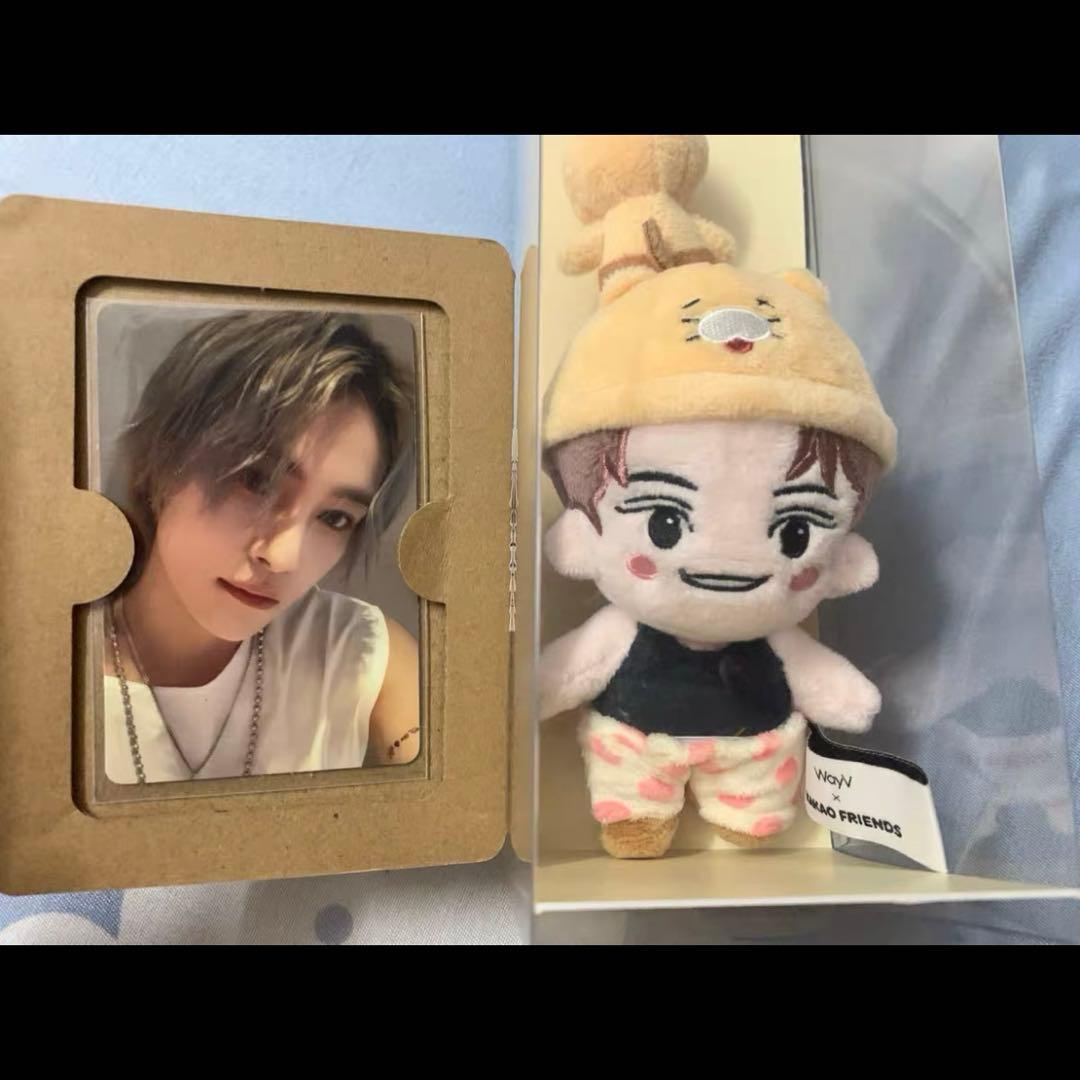 wayv ヤンヤン　公式　10cm ぬいぐるみ　キーリング　新品　マスター