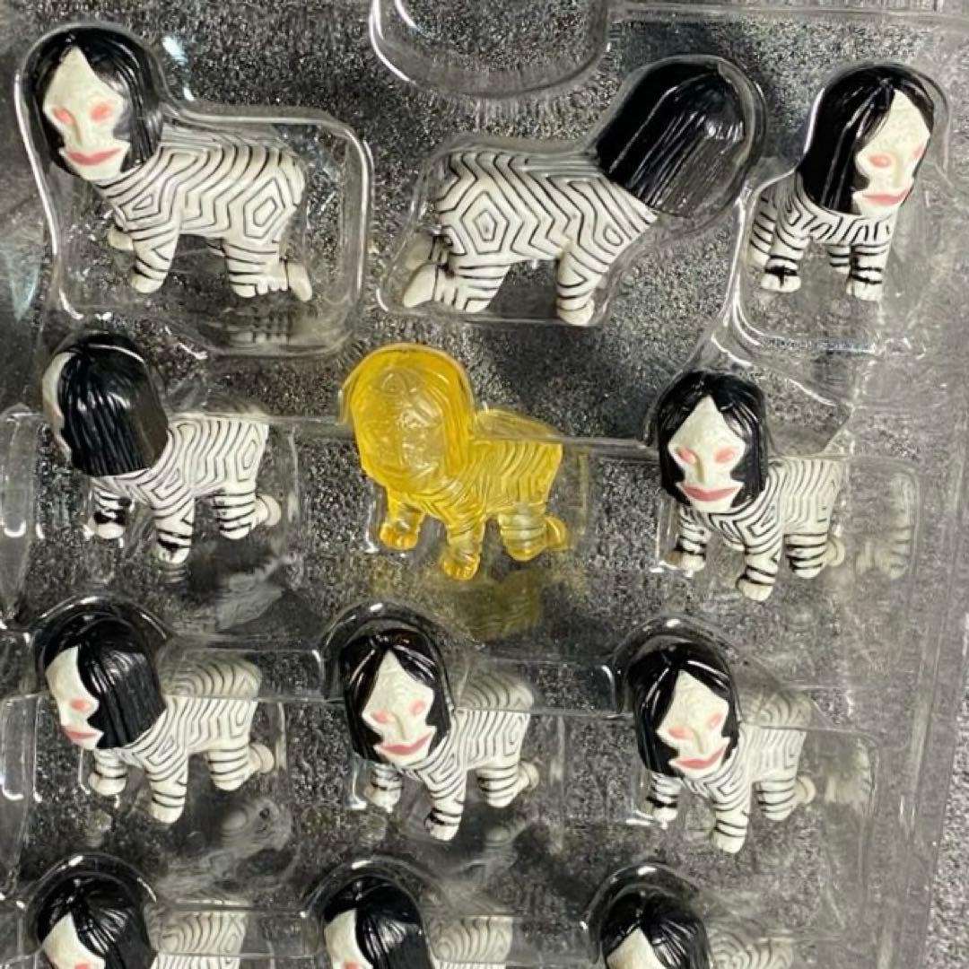 【希少シークレットver.】 ダダマニア ウルトラマン ダダ 三面怪人 DADA