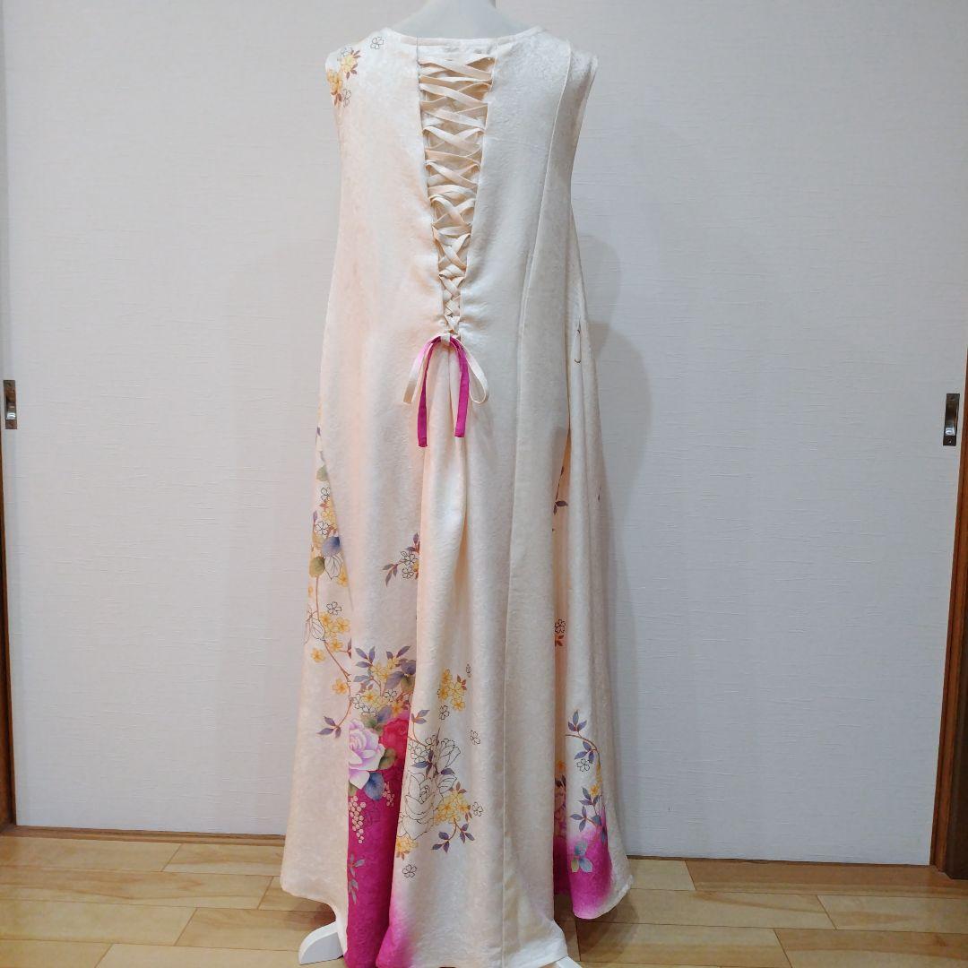 振袖 薔薇柄　クリームホワイト　後ろ背中編込み　ロングワンピース