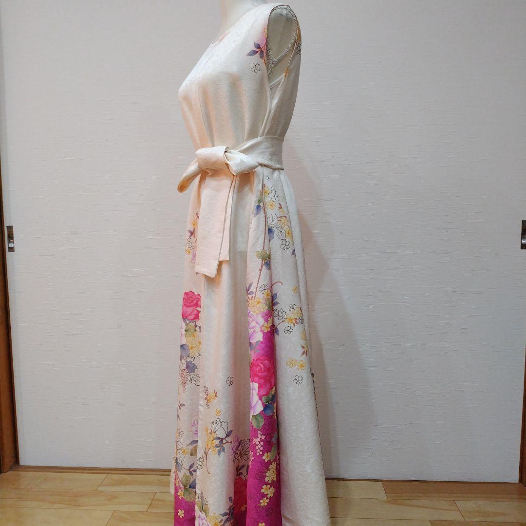振袖 薔薇柄　クリームホワイト　後ろ背中編込み　ロングワンピース