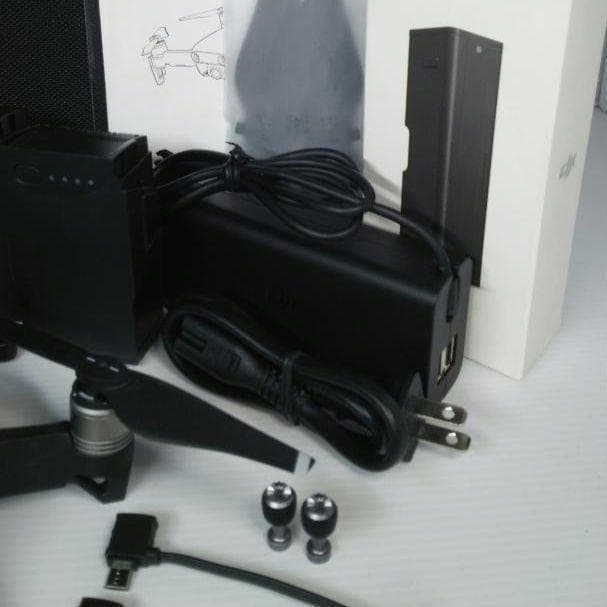 ドローン DJI MAVIC AIR (黒）ケース付きセット