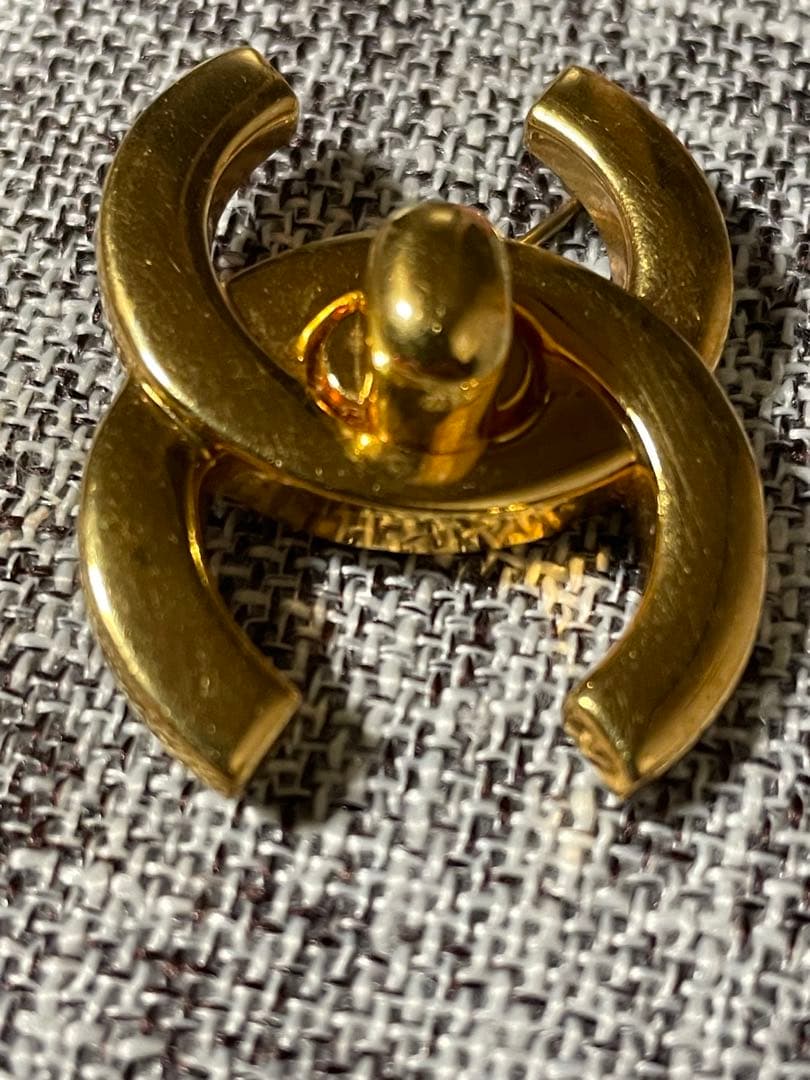 CHANEL シャネル ココマーク モチーフ ターンロック ブローチピン