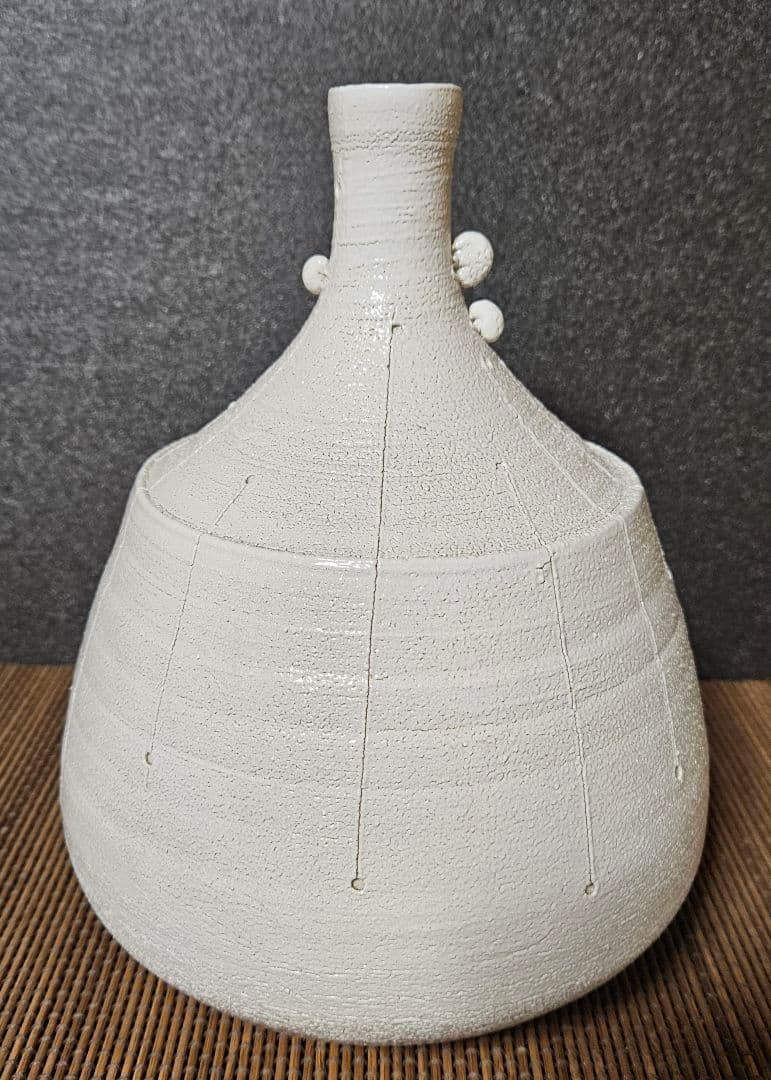 日展審査員【日展特選作家】背戸窯　名工【加藤釥】作　白い壺　花入れ　オブジェ