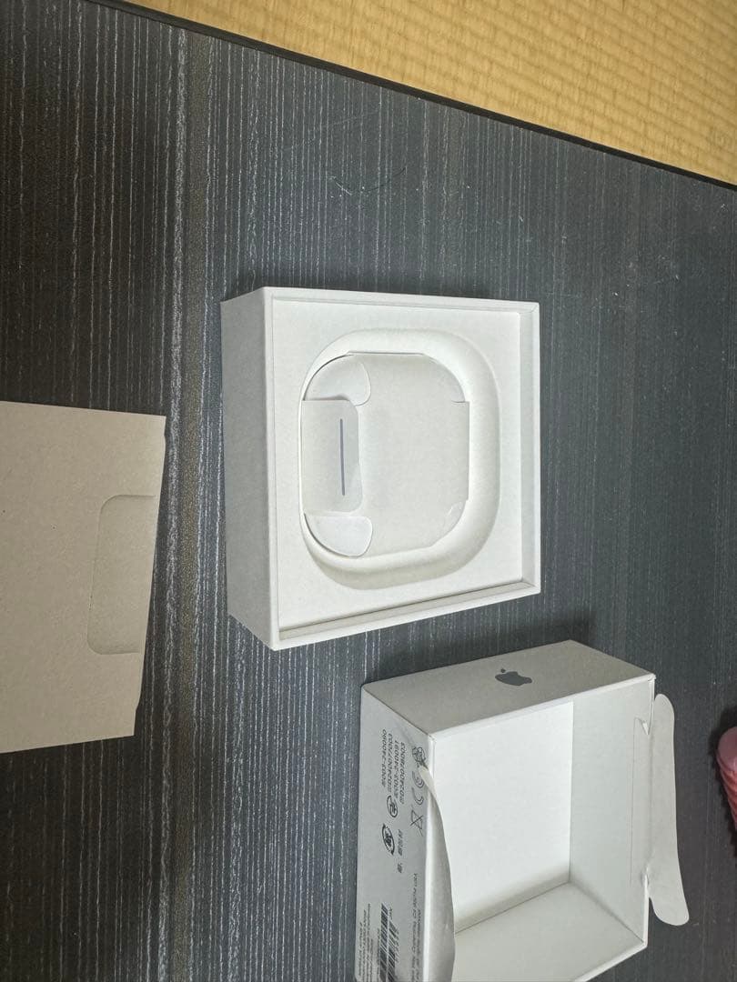 AirPods本体 ホワイト 充電ケース付き