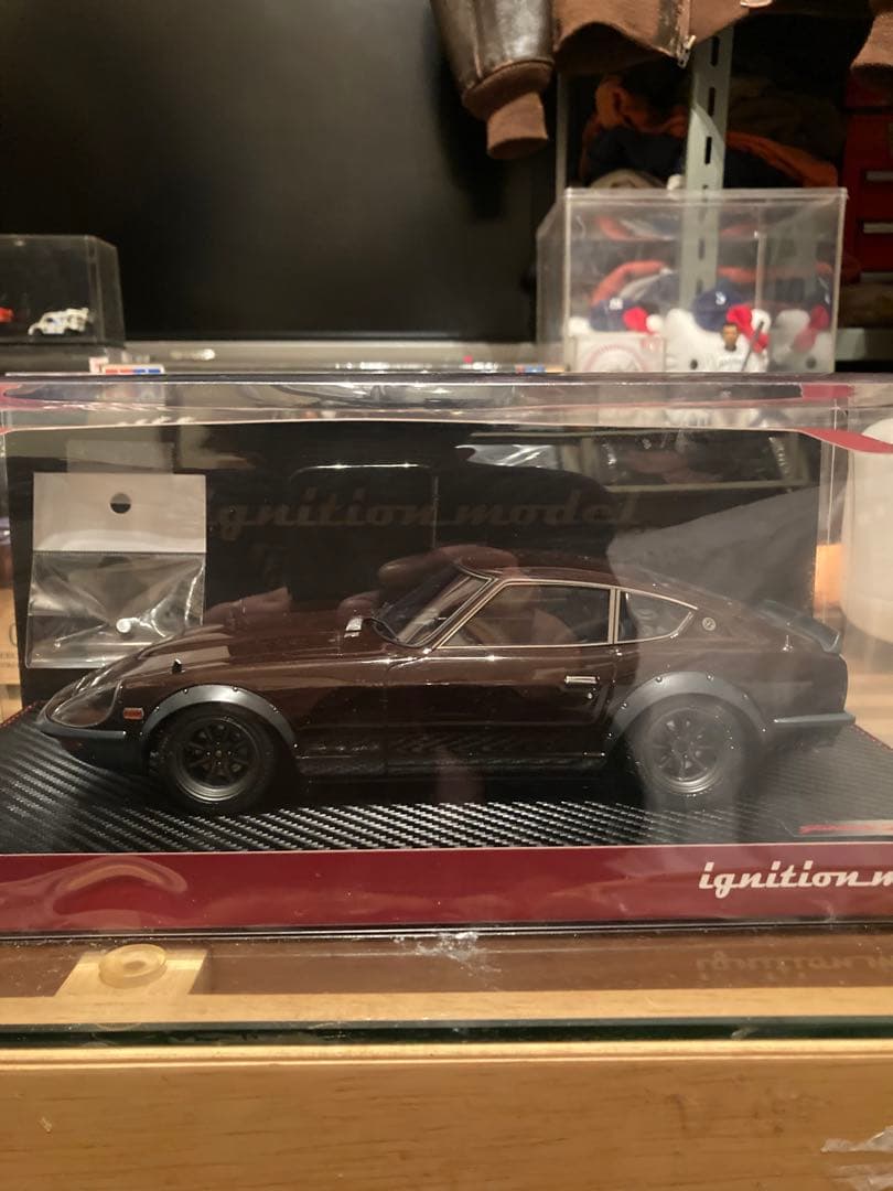 イグニッションモデル　ミラー破損あり　1/18 240Z
