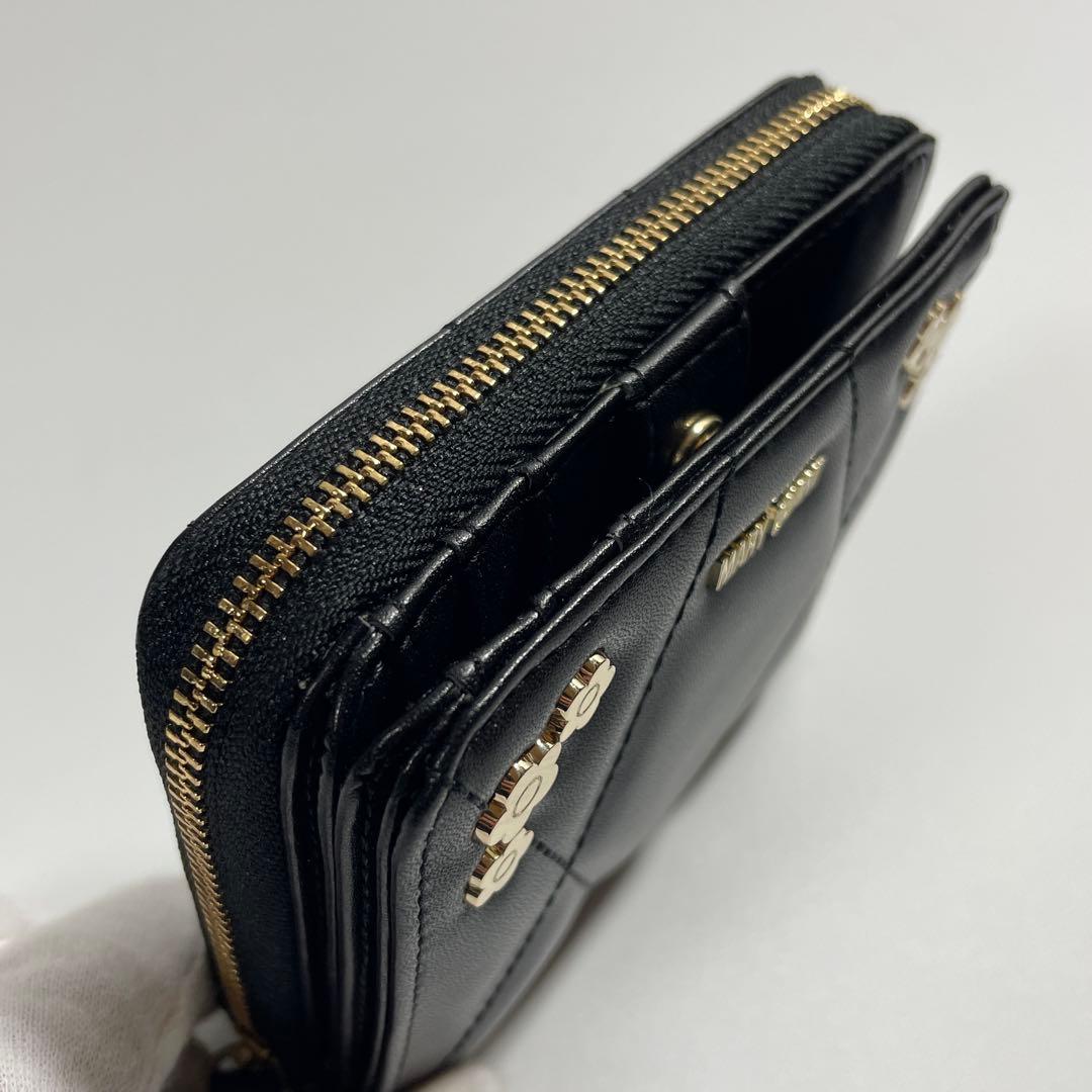 【まゆみ】マリークワント プチデイジーメタルキルト ウォレット 二つ折り