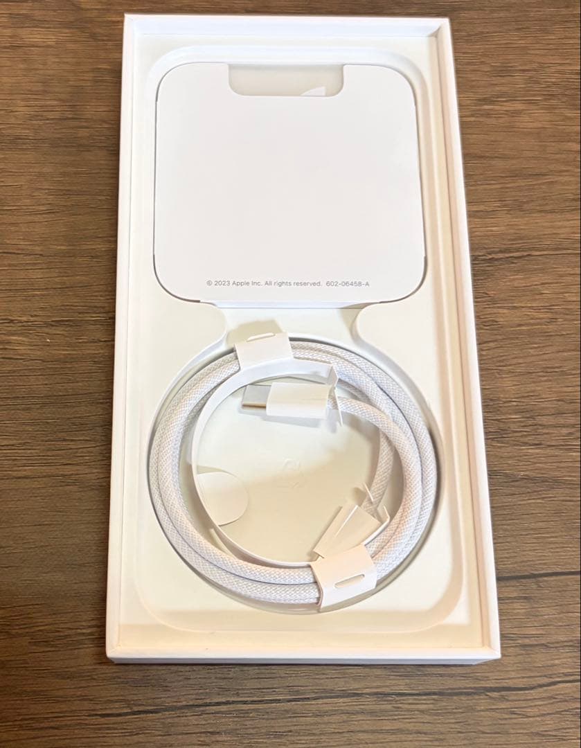 【即日配送】美品！　iPhone 15 128GB SIMフリー　ピンク