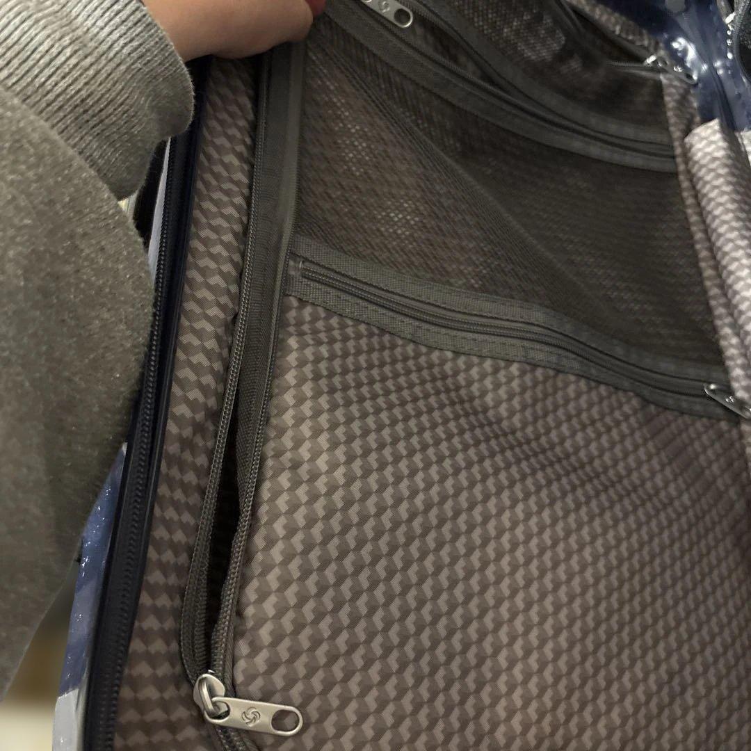 Samsonite ネイビー キャリーケース　ポリゴン　スピナー55