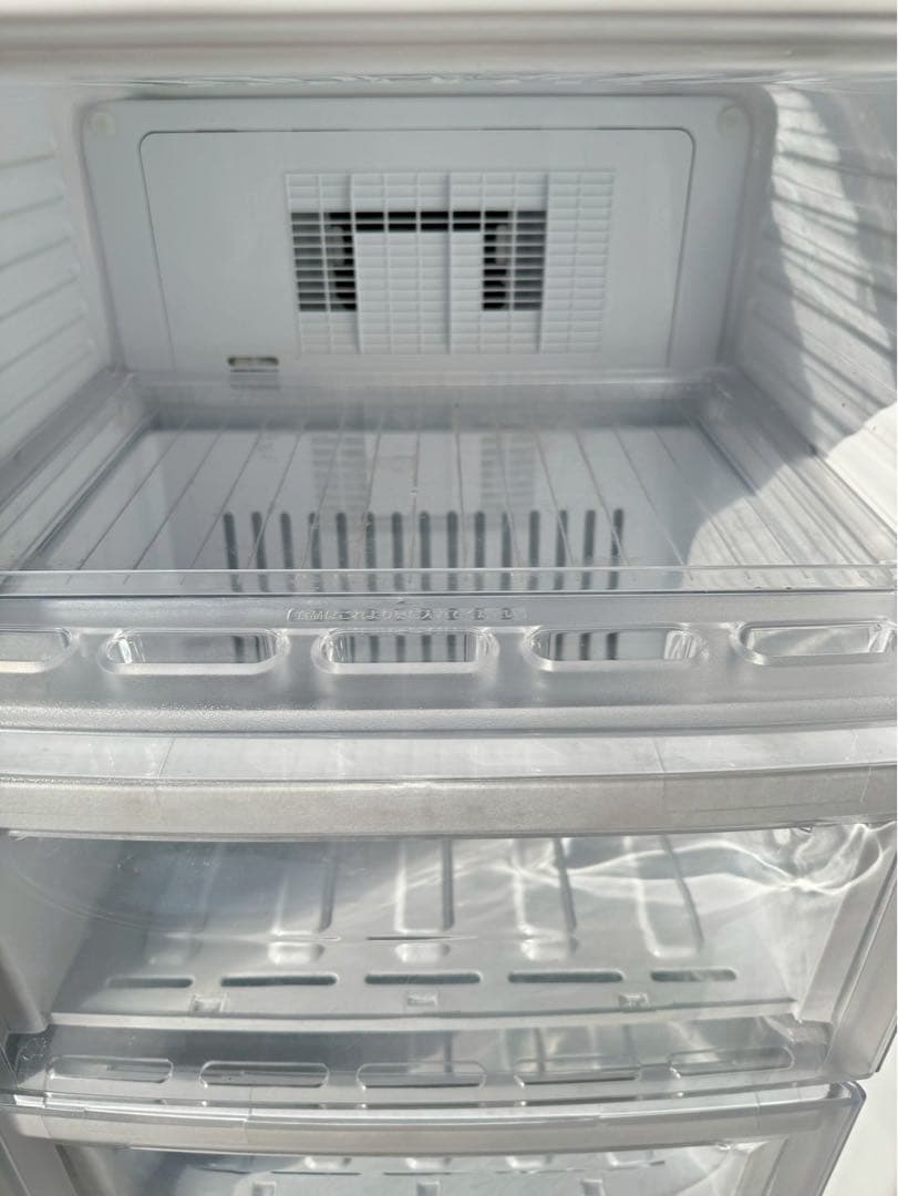 20年製 三菱 冷凍庫 縦型 121L MF-U12D-S1