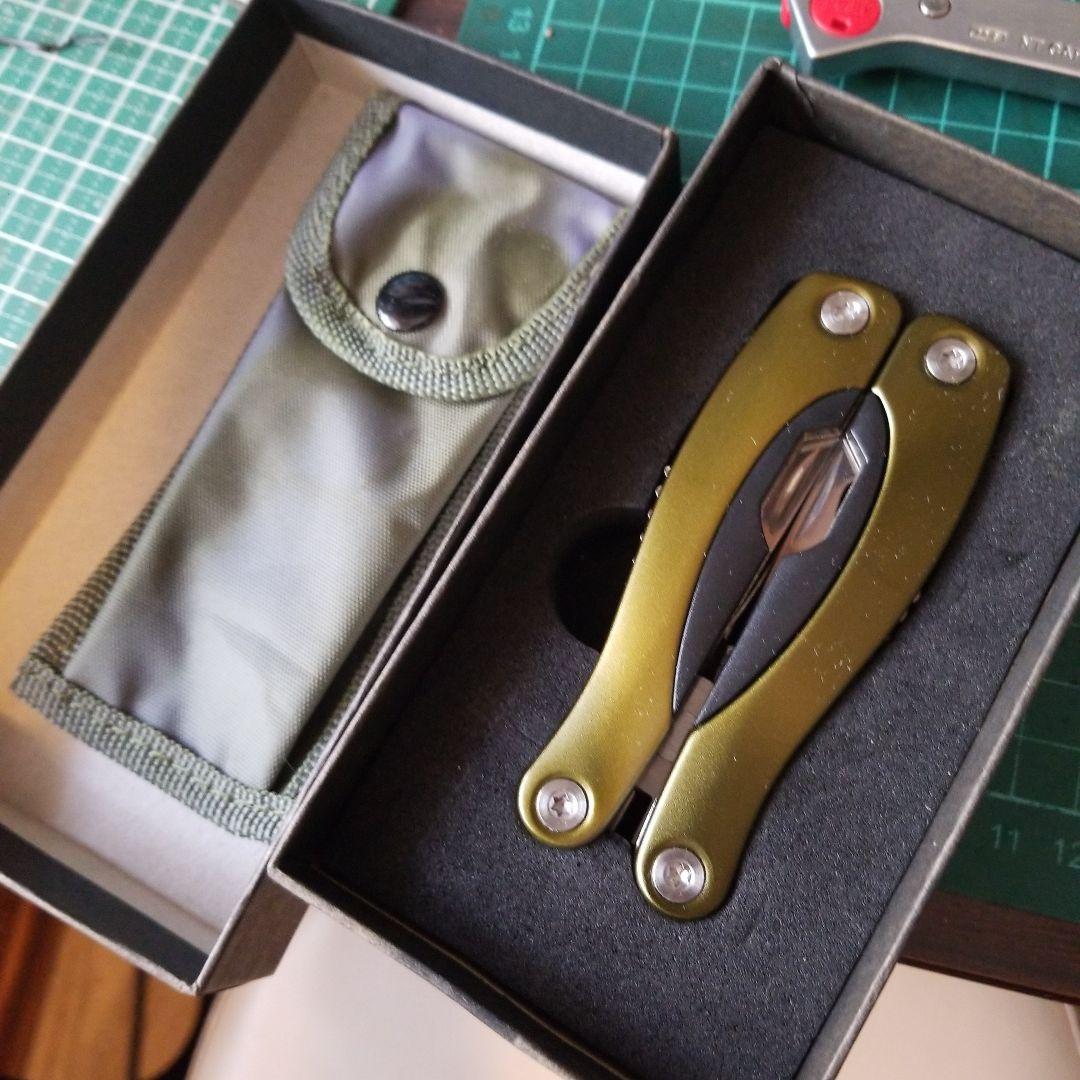 takashi。パoンコ台ビックタイガーとナイフ