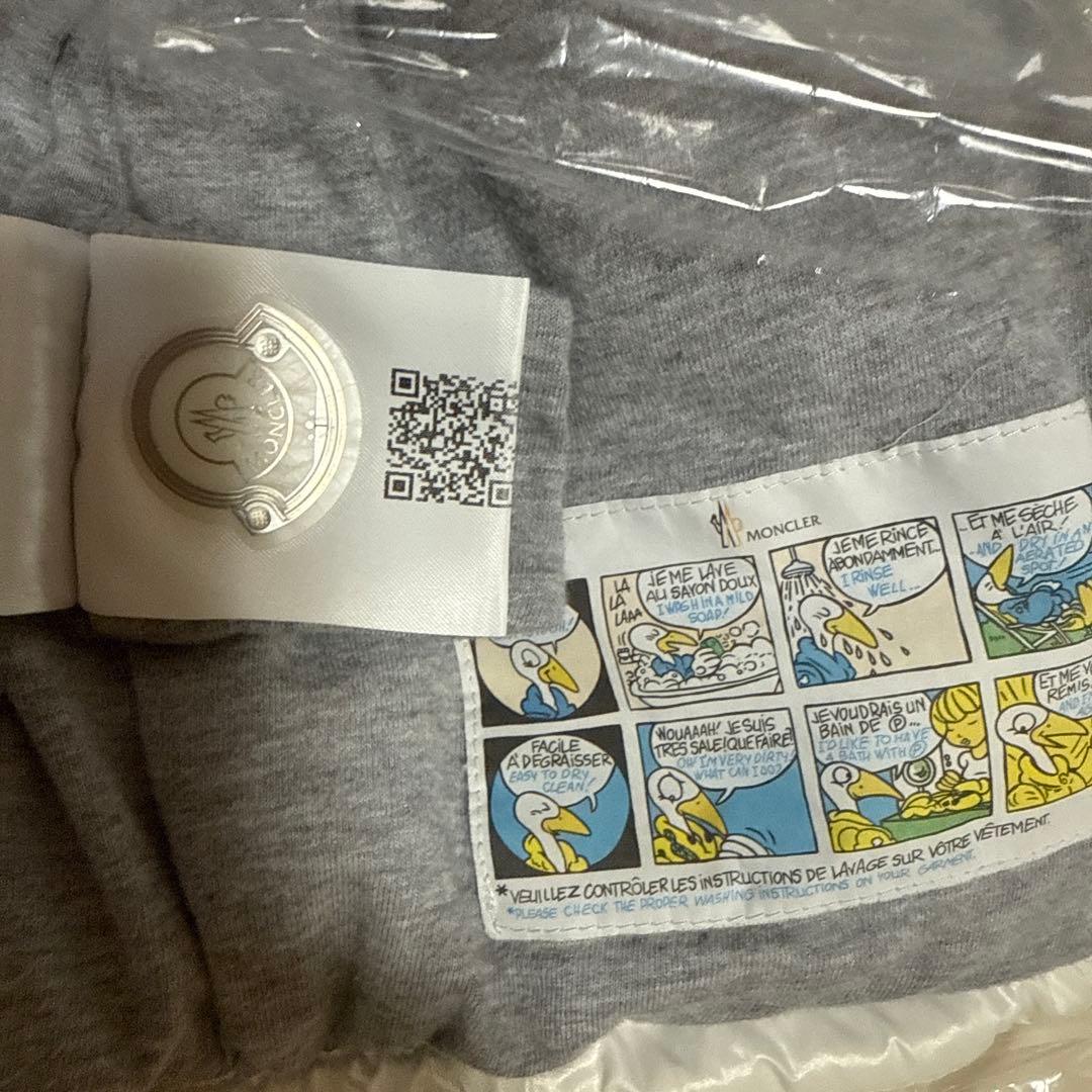 MONCLER ホワイトダウンコート　80cm クリーニング済み