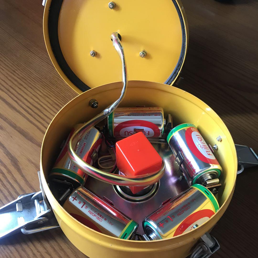 佐々木電機製作所　現PATLITEの電池式　ブザー付き回転灯です。