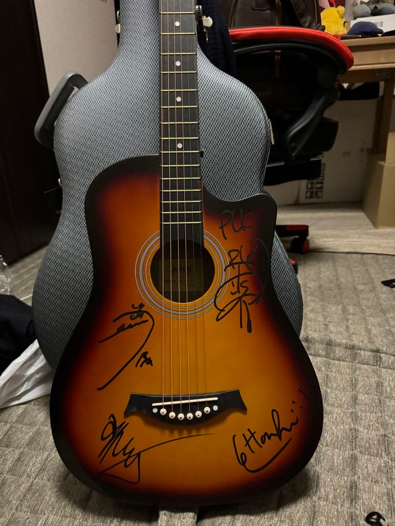 ザ*ク様 ポルカドットスティングレイ サイン入りアコースティックギター