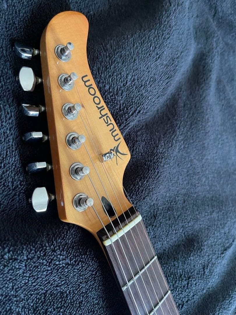 mushroom guitars マッシュルーム ストラトキャスター