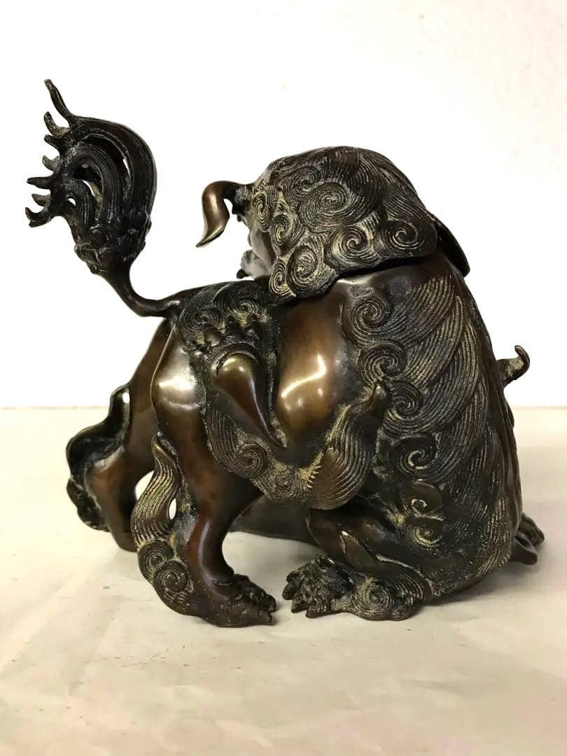 [銅器] 香炉：戯獅子