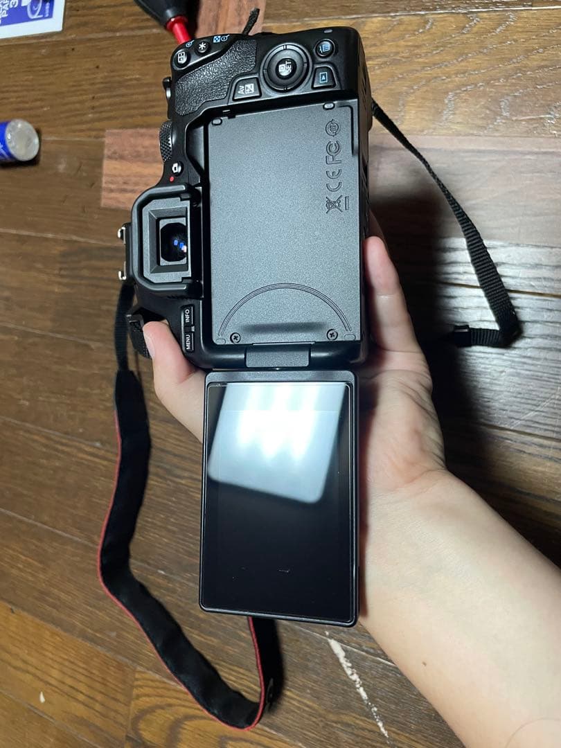 美品Canon EOS Kiss X10 デジタル一眼レフカメラ