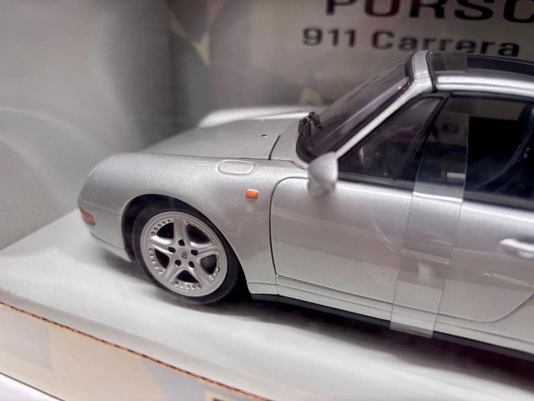 未開封新品送料込1/18 Porsche Carrera targaミニカー