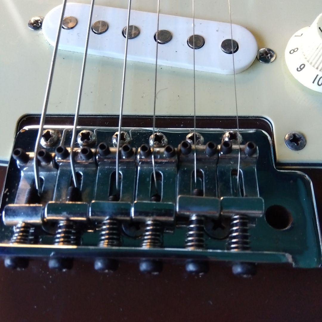 ストラトキャスター ナチュラル/ブラウン