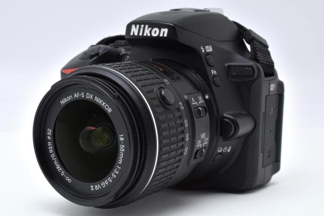 ニコン　Nikon D5500 レンズキット ≪S数1562回≫