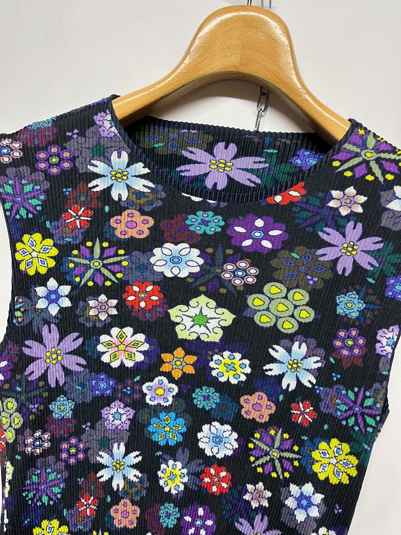 綺麗 イッセイミヤケ FETE プリーツ加工 ノースリーブトップス サイズ02