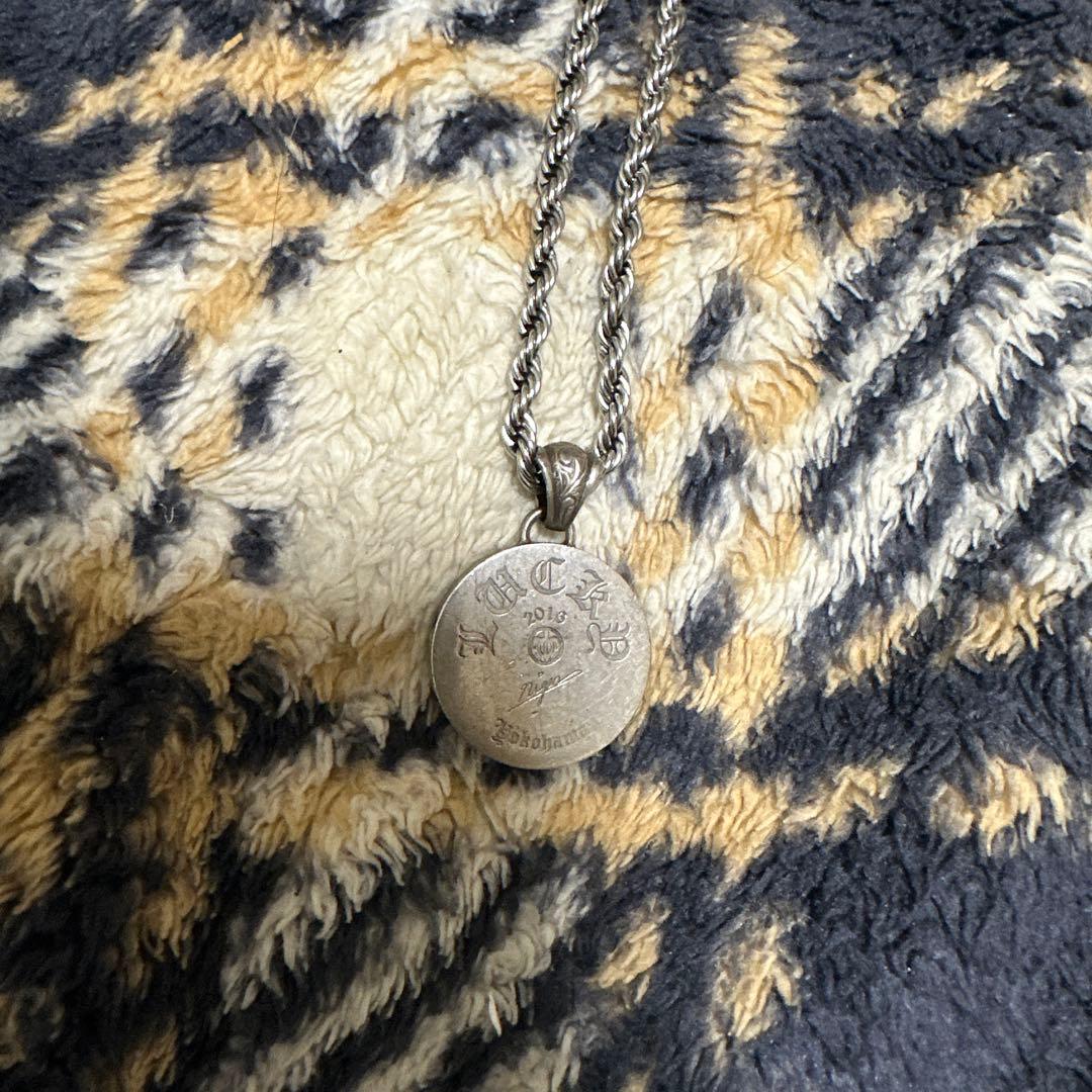 ハワイアンジュエリー シルバー彫刻メダルネックレス