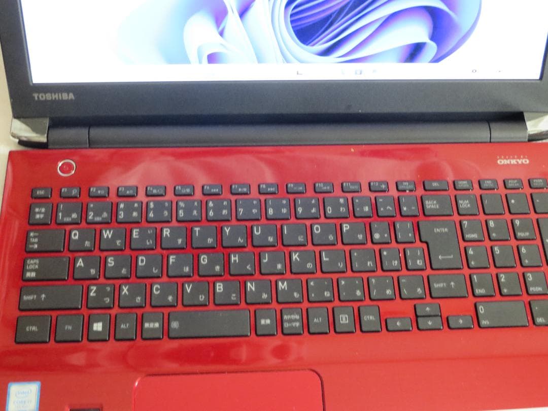 dynabook T75 赤ノートPC