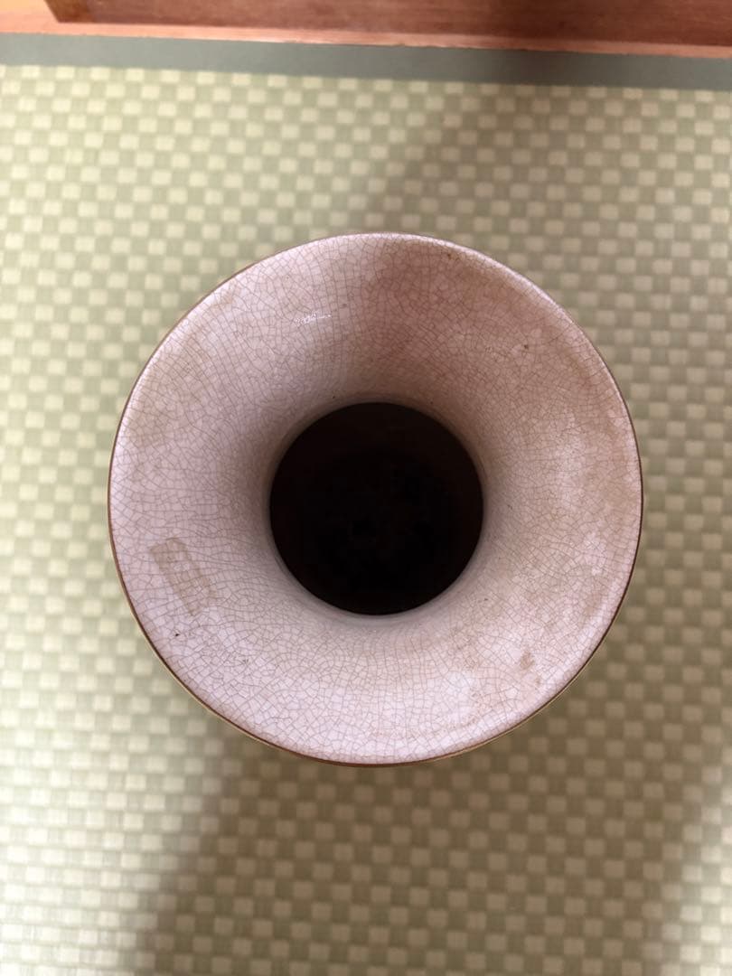 薩摩焼の壺、高さ38cm ※薩摩焼かどうか分かりません