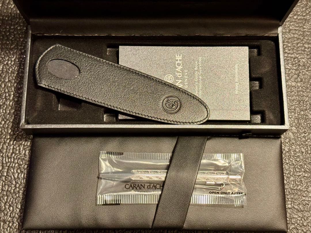 カランダッシュ アンモナイト XS ボールペン ルビー 旧ロゴ