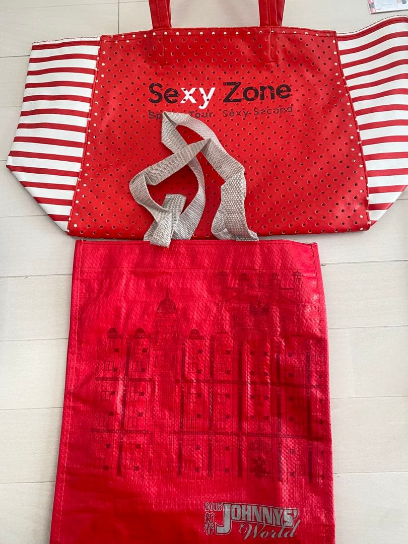 Sexy Zone グッズまとめ(DVD4枚、CD、ペンライト3本、写真など)