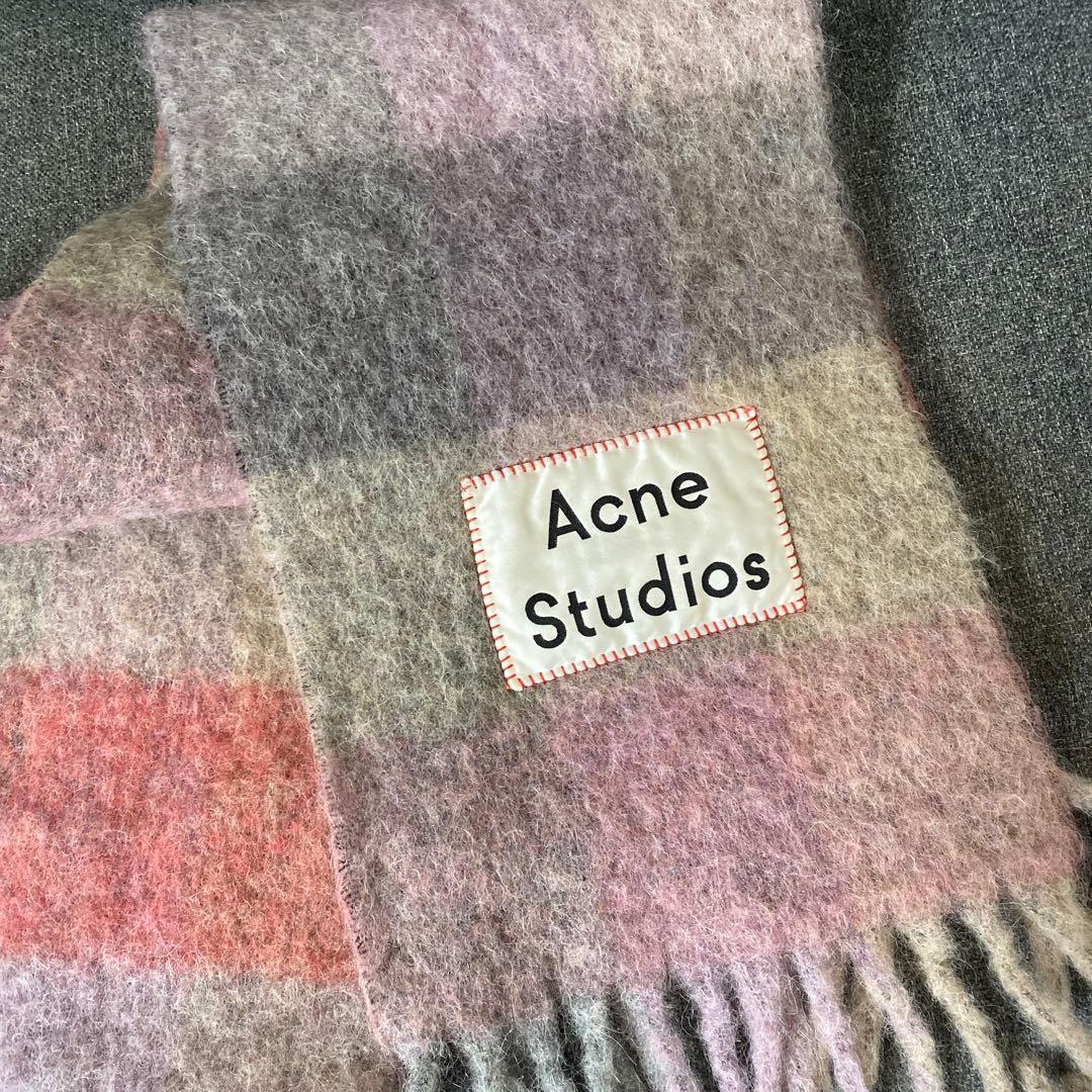 Acne Studios ピンク系マフラー