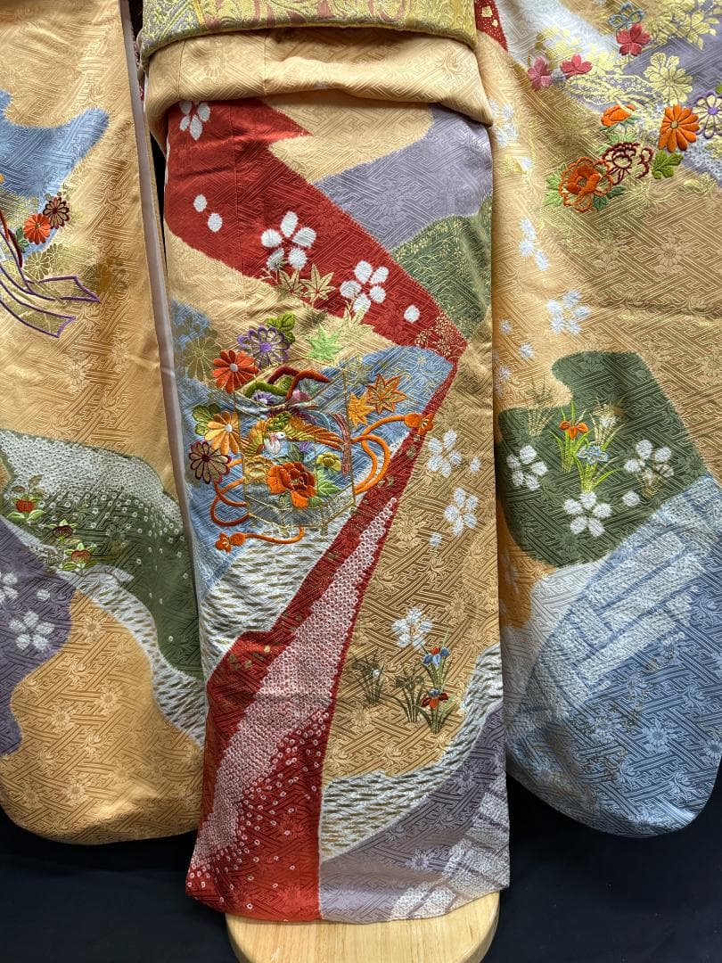 逸品 千總 桶絞り 刺繍 薄黄色オレンジ地染め分け振袖 単品