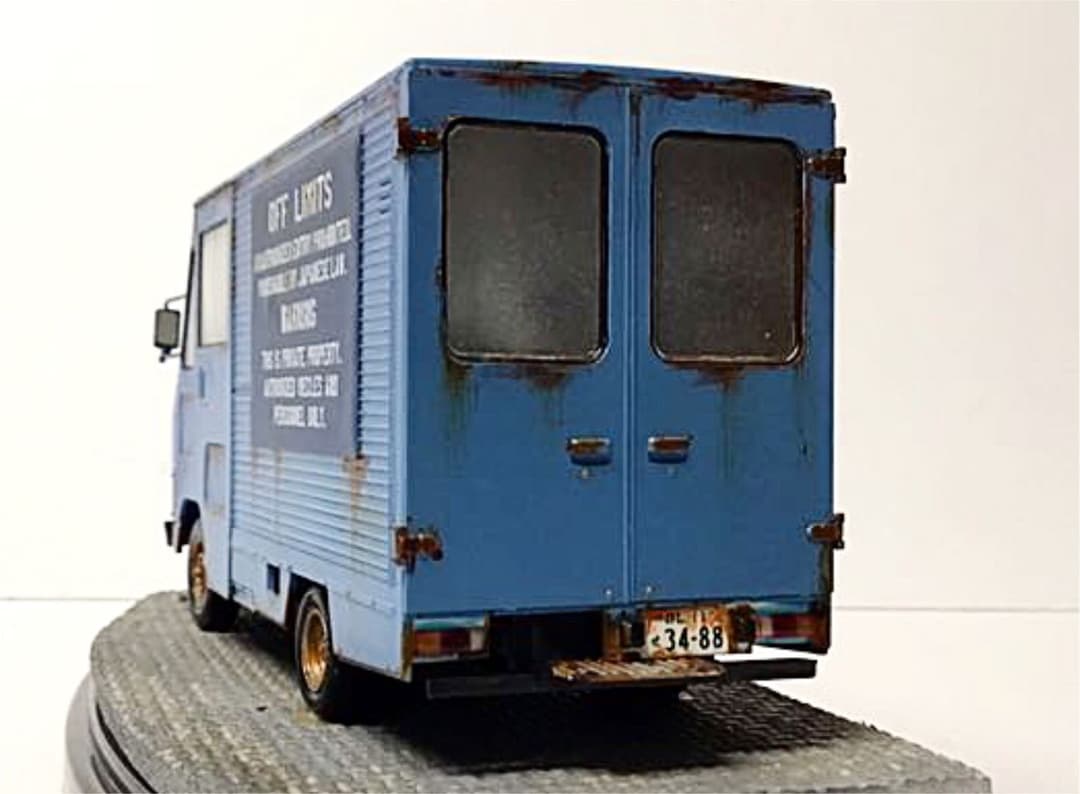 1/24 トヨタ　ハイエース　クイックデリバリー　ジオラマ　完成品　ケース付