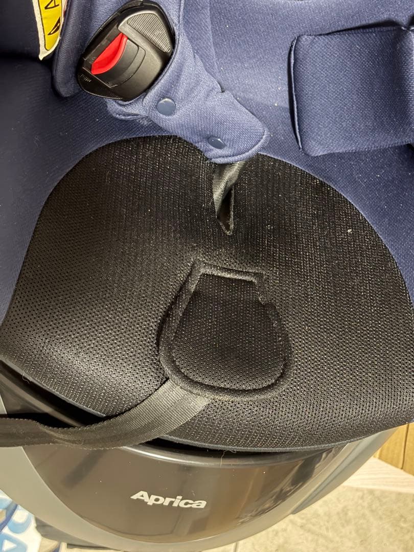 アップリカ ディアターンプラス チャイルドシート回転 フラット シートベルト固定