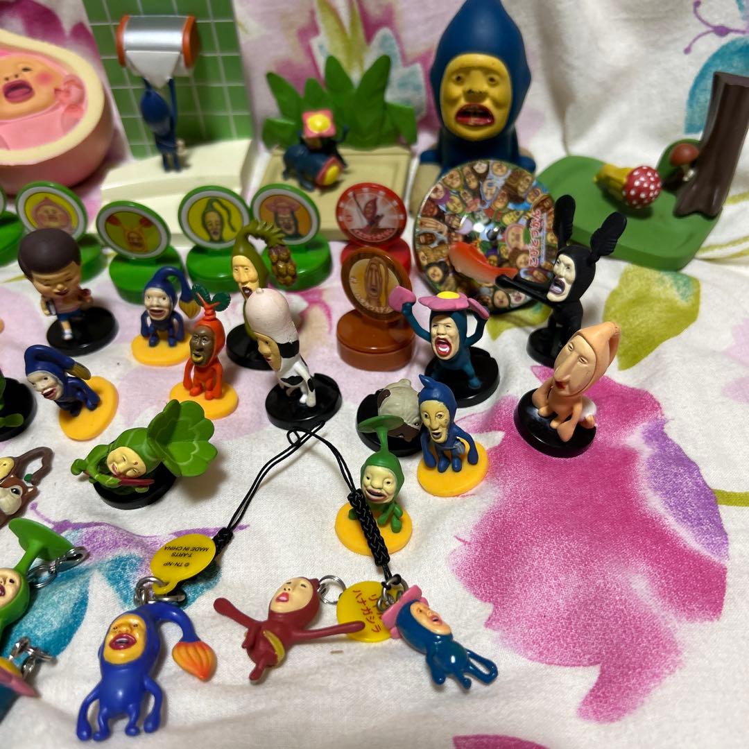 こびとづかん　フィギュア　スタンプ　キーホルダー　小物入れ　シール　65点