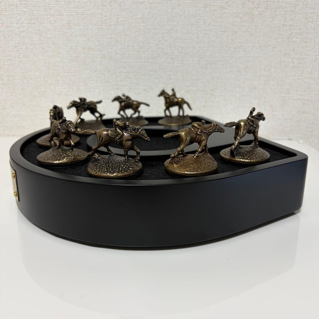 ウイスキー　Blanton's 台座・ボトルキャップセット