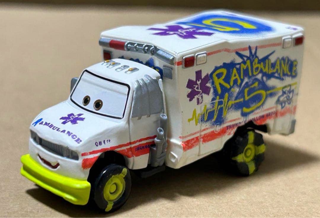 トミカ カーズ ドクターダメージ スタンダードタイプ C-39