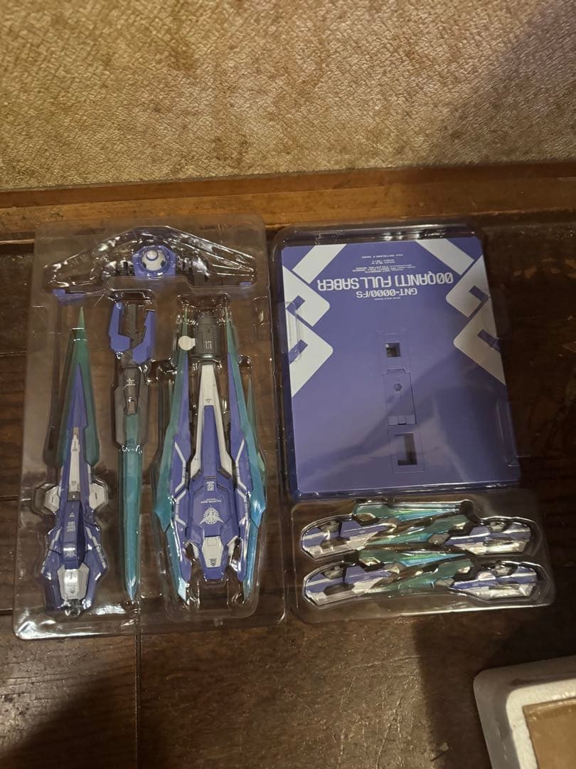 L BUILD ダブルオークアンタフルセイバー&オプションパーツセット