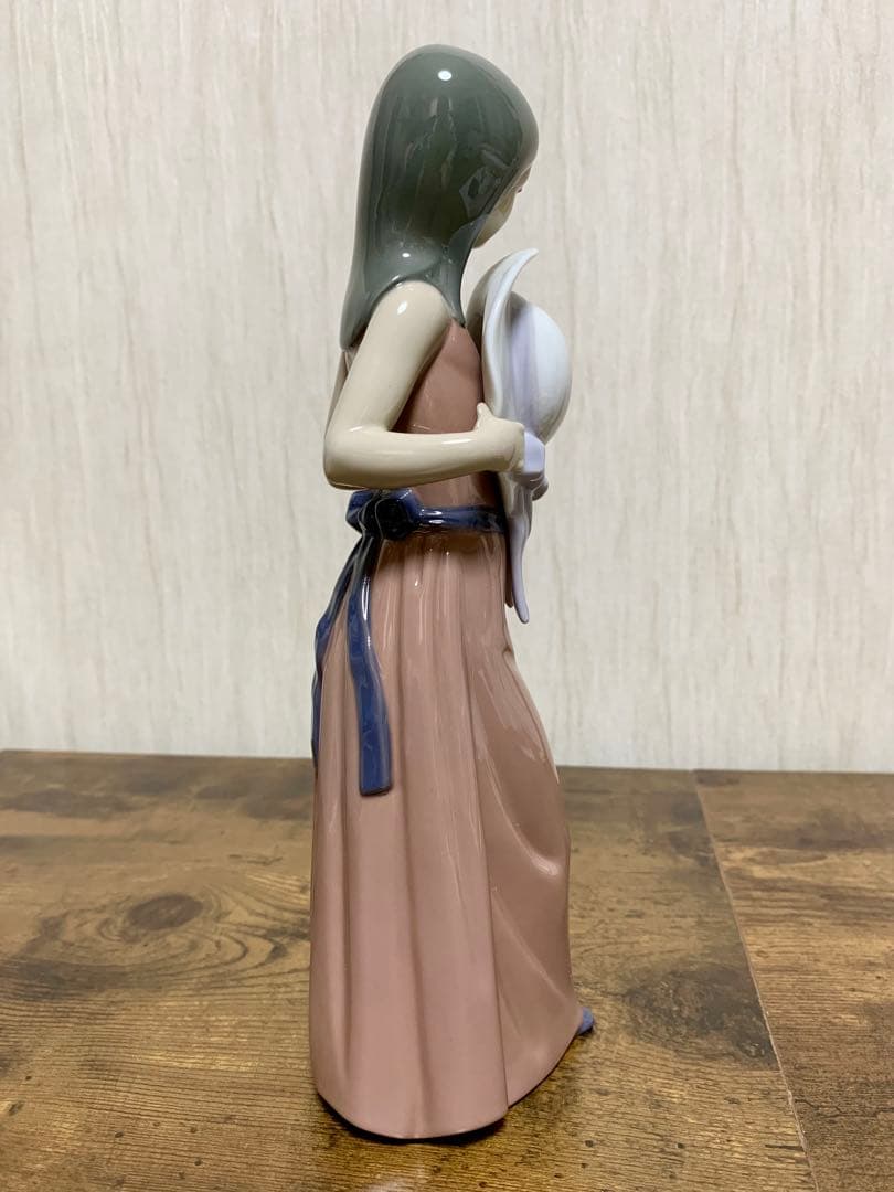 【箱付美品】スペイン リヤドロ #5007 Bashful Girl 内気な少女