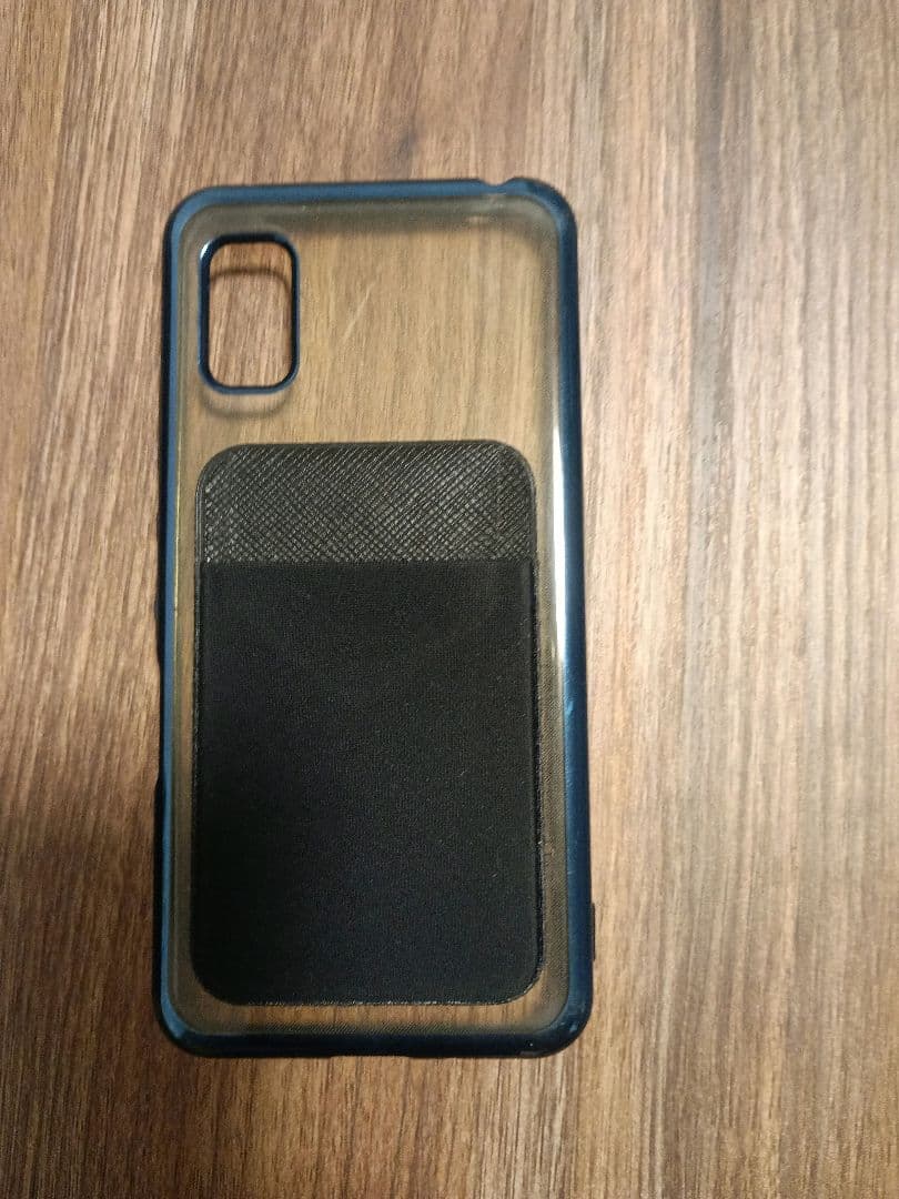 【AQUOSWish2】『スマホケース　充電器付き』 ※消毒済