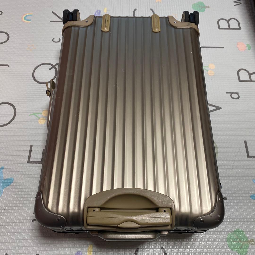 【最終値下げ】リモワ トパーズ チタニウム 64L 4輪 TSAロック チェック