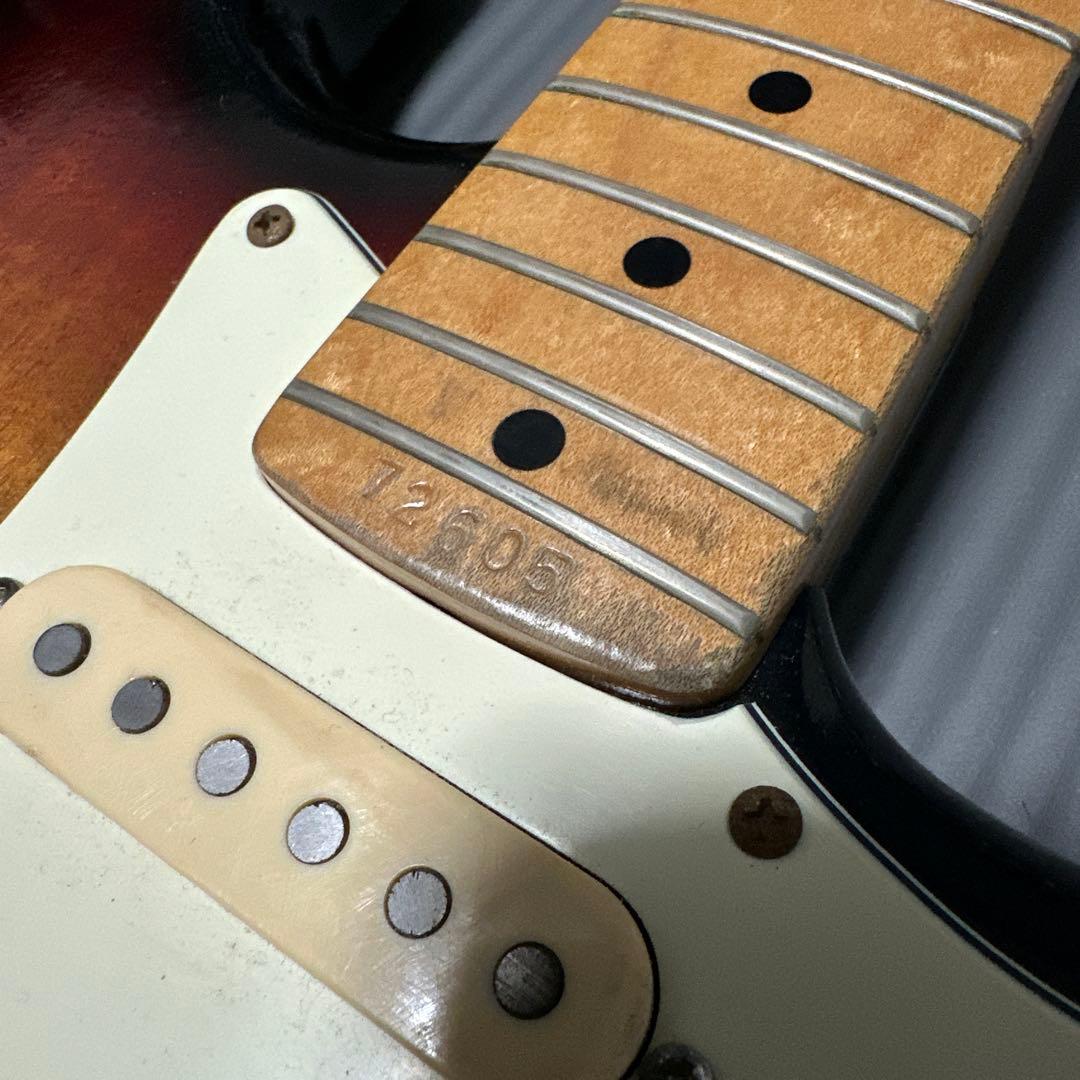 フェルナンデス　希少スパロゴ　ジャパンヴィンテージ　トレモロ無しナット無し