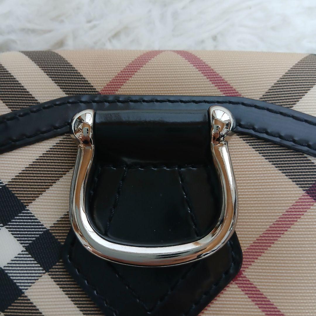 【BURBERRY】ノバチェック　PVC　レザー　ゴールド金具　３つ折り財布