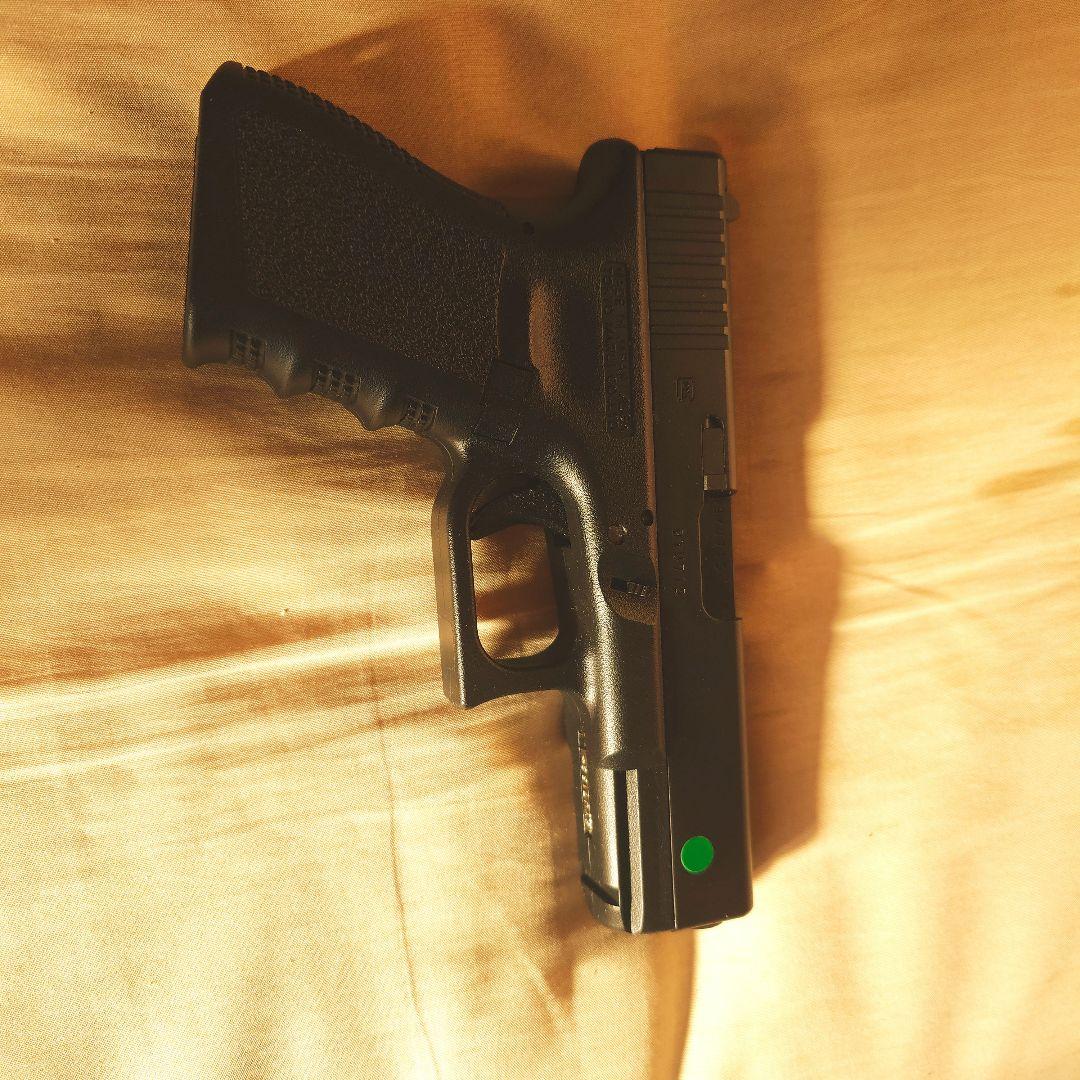 東京マルイGLOCK19 Gen.3　本体とマガジン＋スペアマガジンのみ