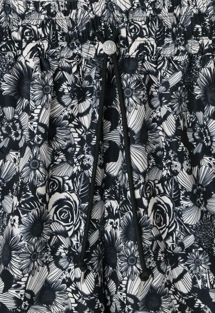 新品 LiSA ROY 花柄ショートパンツ