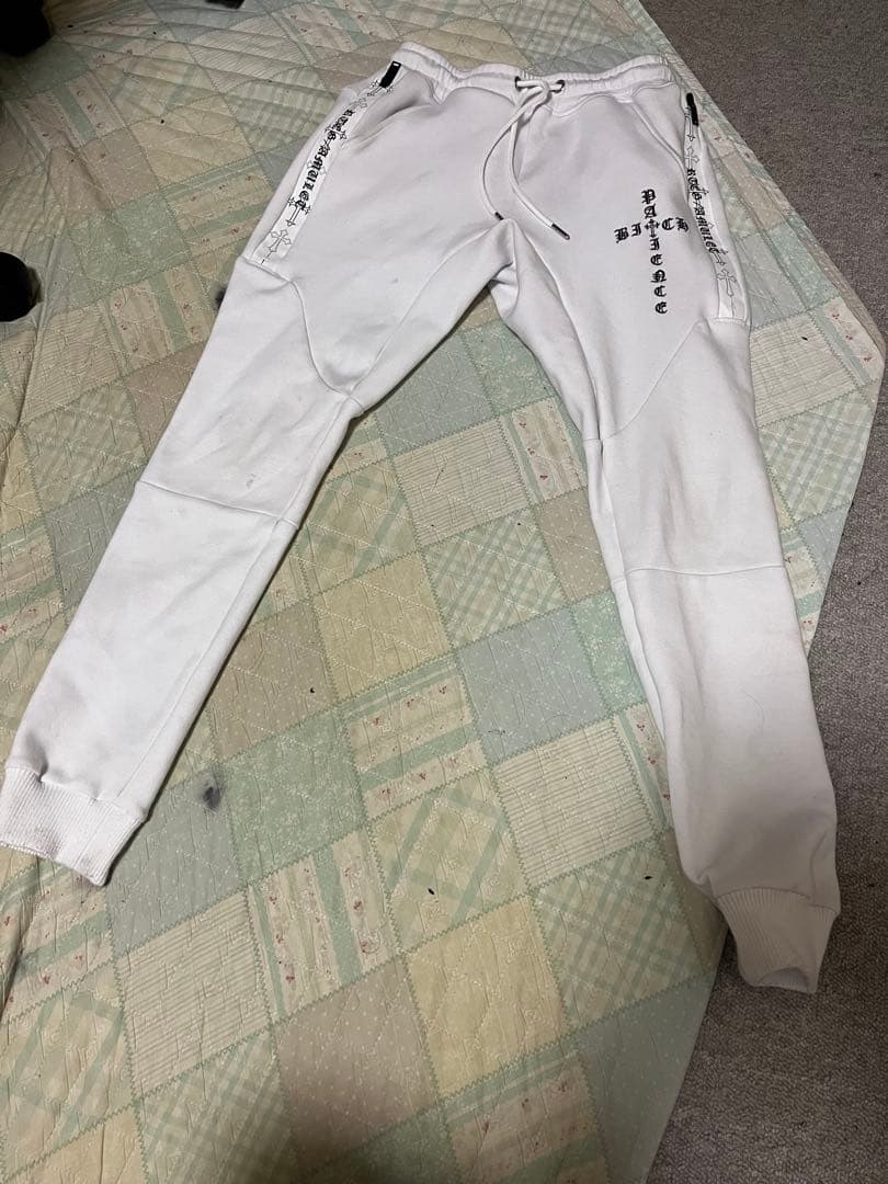 アダムスジャグラー　ホワイトセットアップ